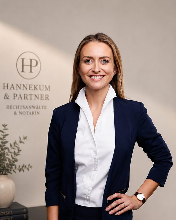 Darja Hannekum, Rechtsanw&auml;ltin und Notarin